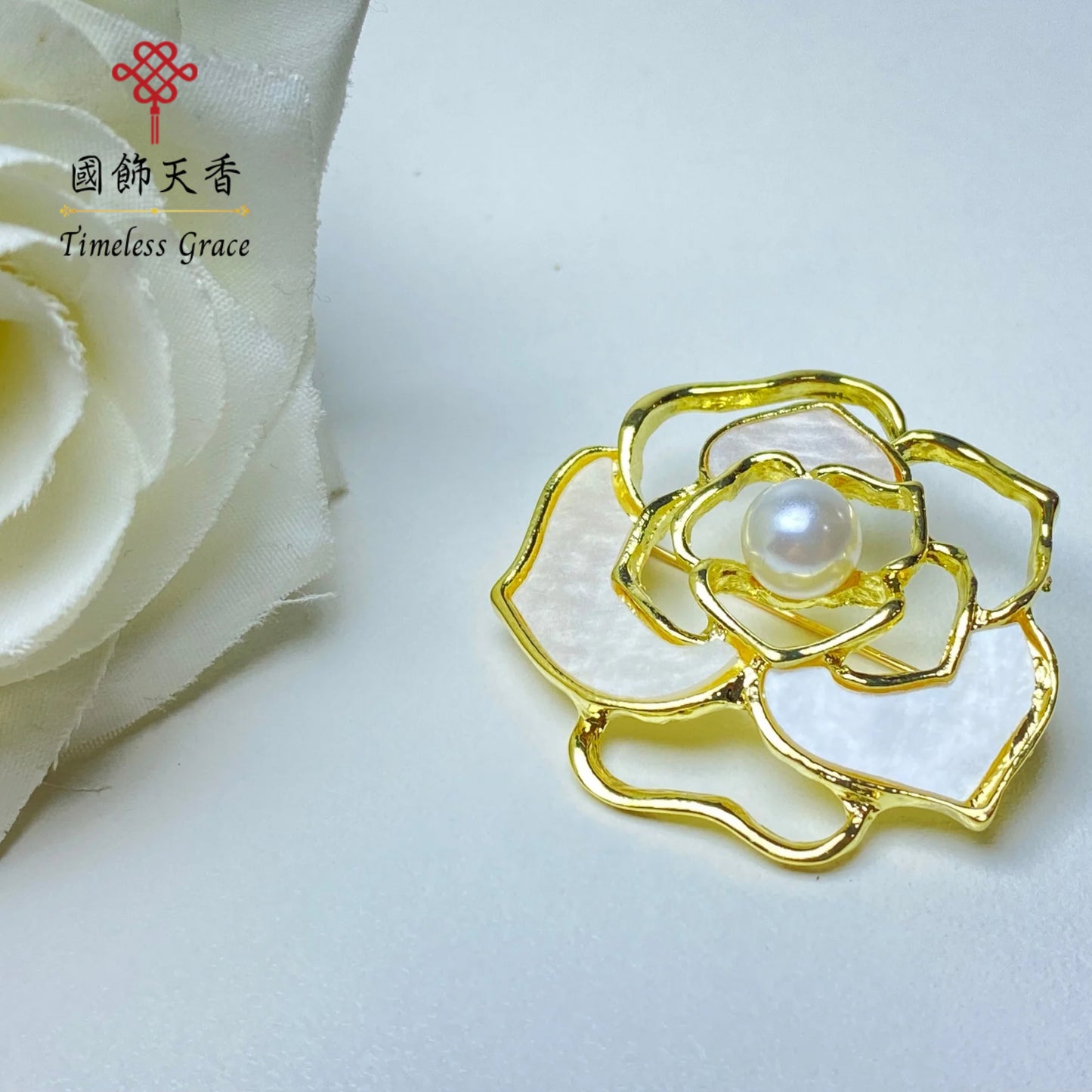 月光玫瑰 (胸針)