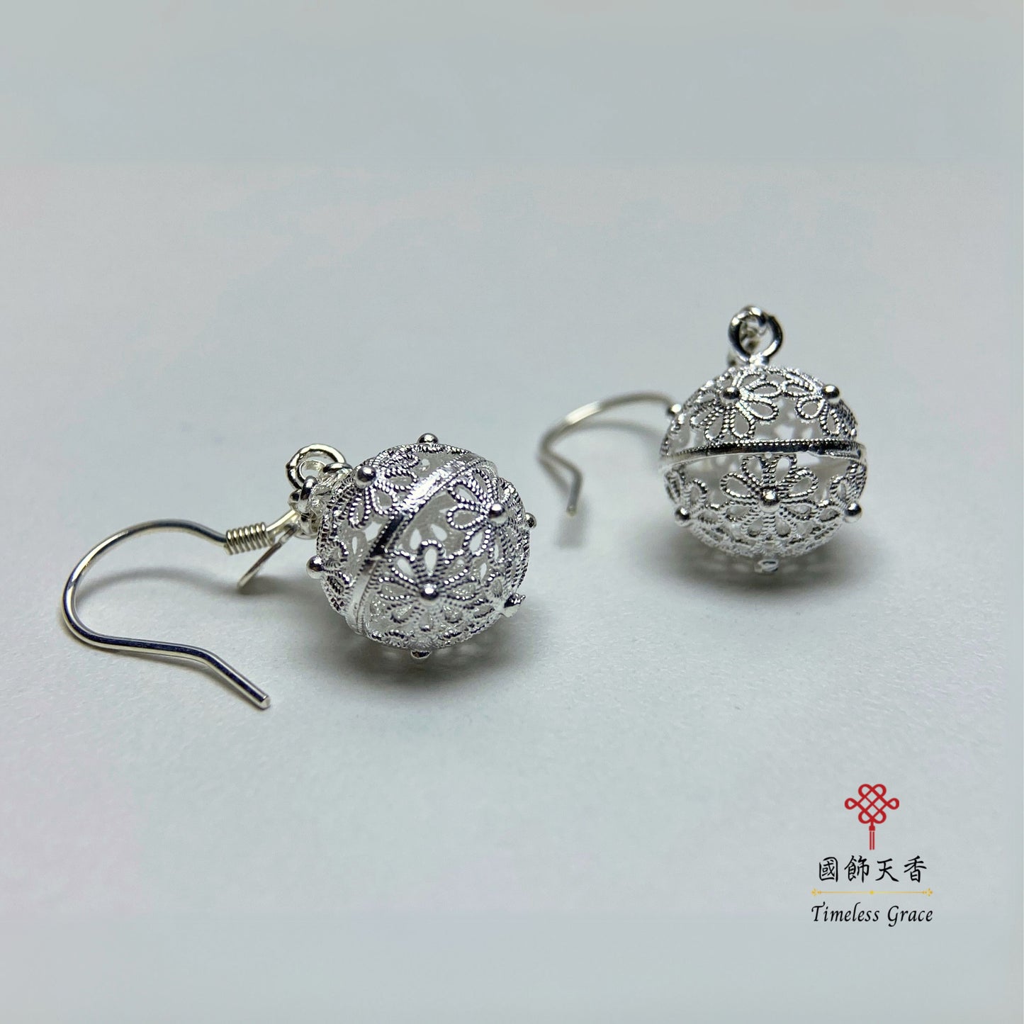 TimelessGrace flower earring