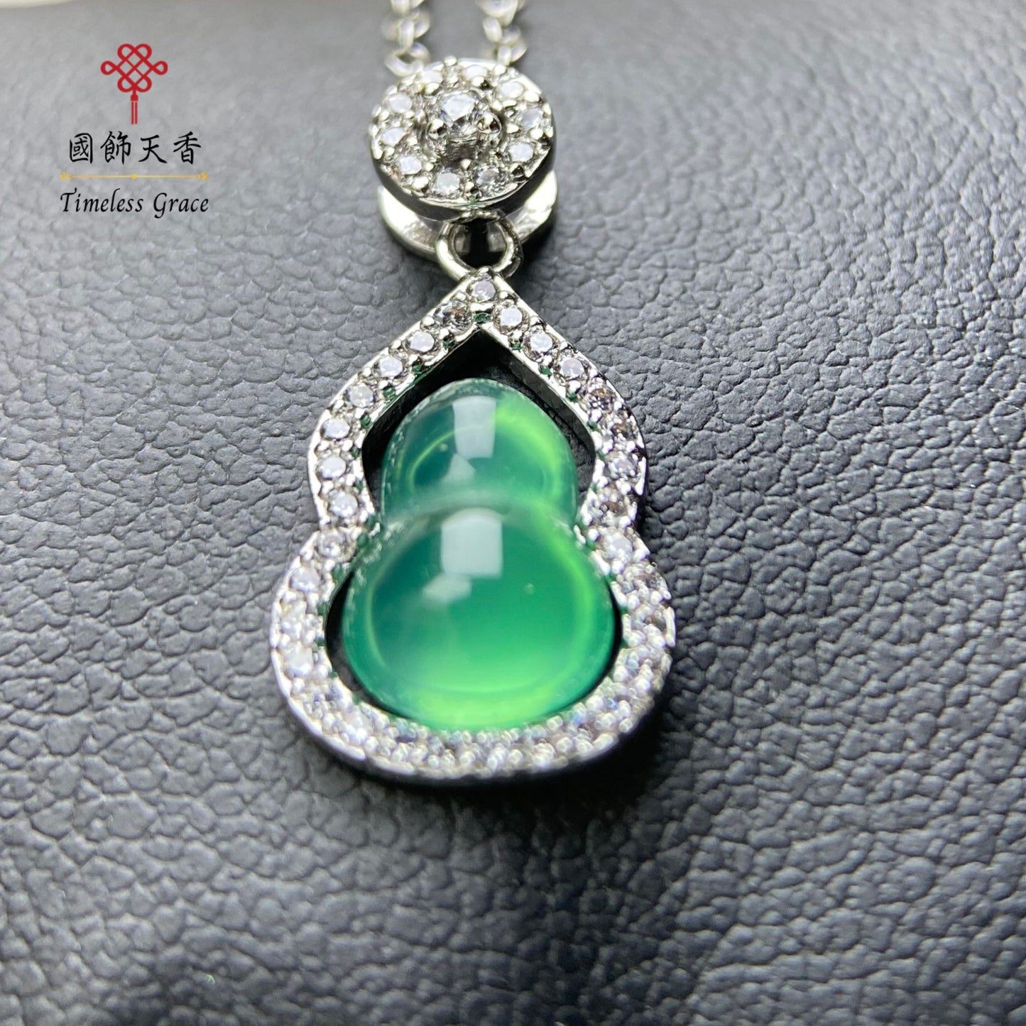 玉髓綠葫蘆吊墜不鏽鋼項鏈(銀色)